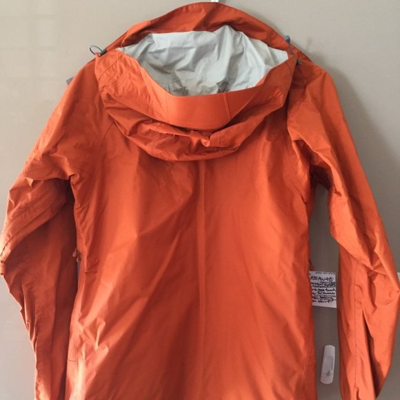 Women's MEC light rain jacket - Picture 2 of 5